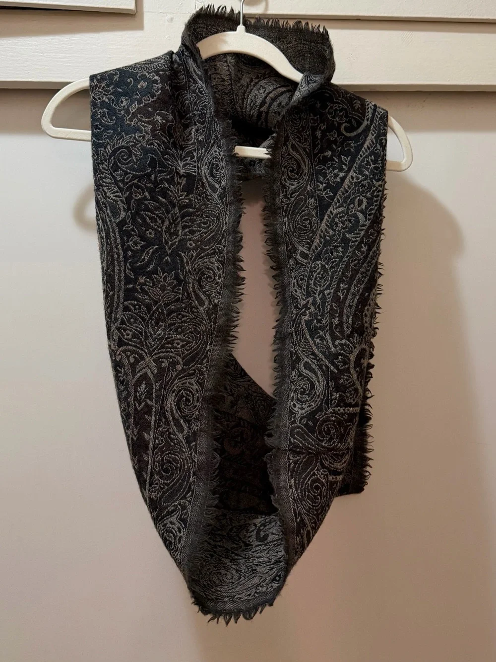 bellero %100 Fine Wool Infinity Scarf